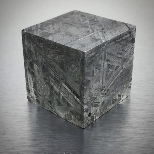 Muonionalusta Meteorite Cube